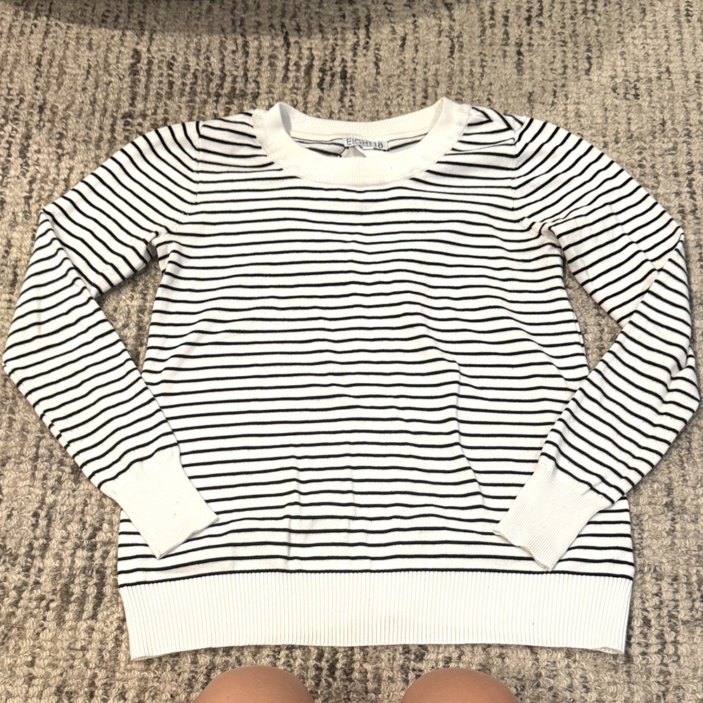 Eight 18 Black White Striped Sweater Open Back Detail Size Small